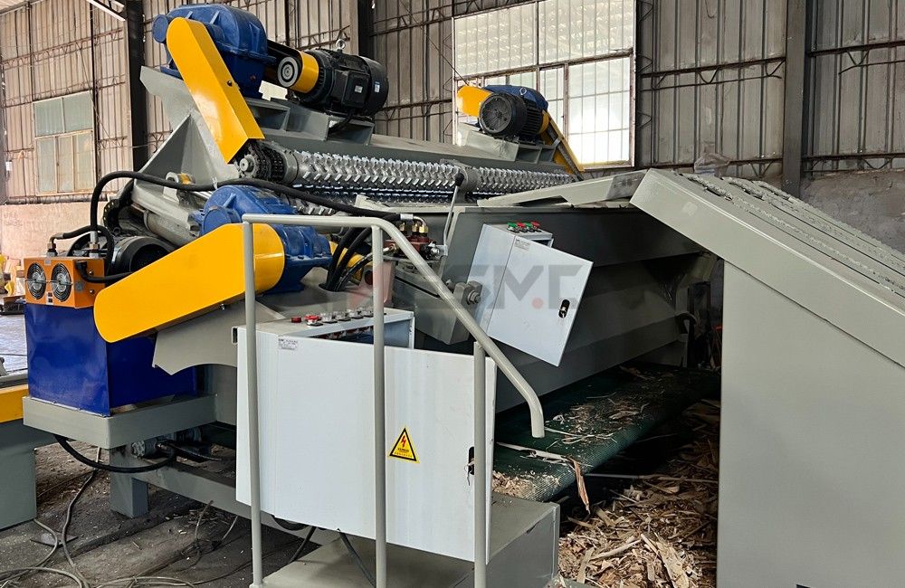 heavy duty debarking 02.jpg heavy duty debarking 02.jpg